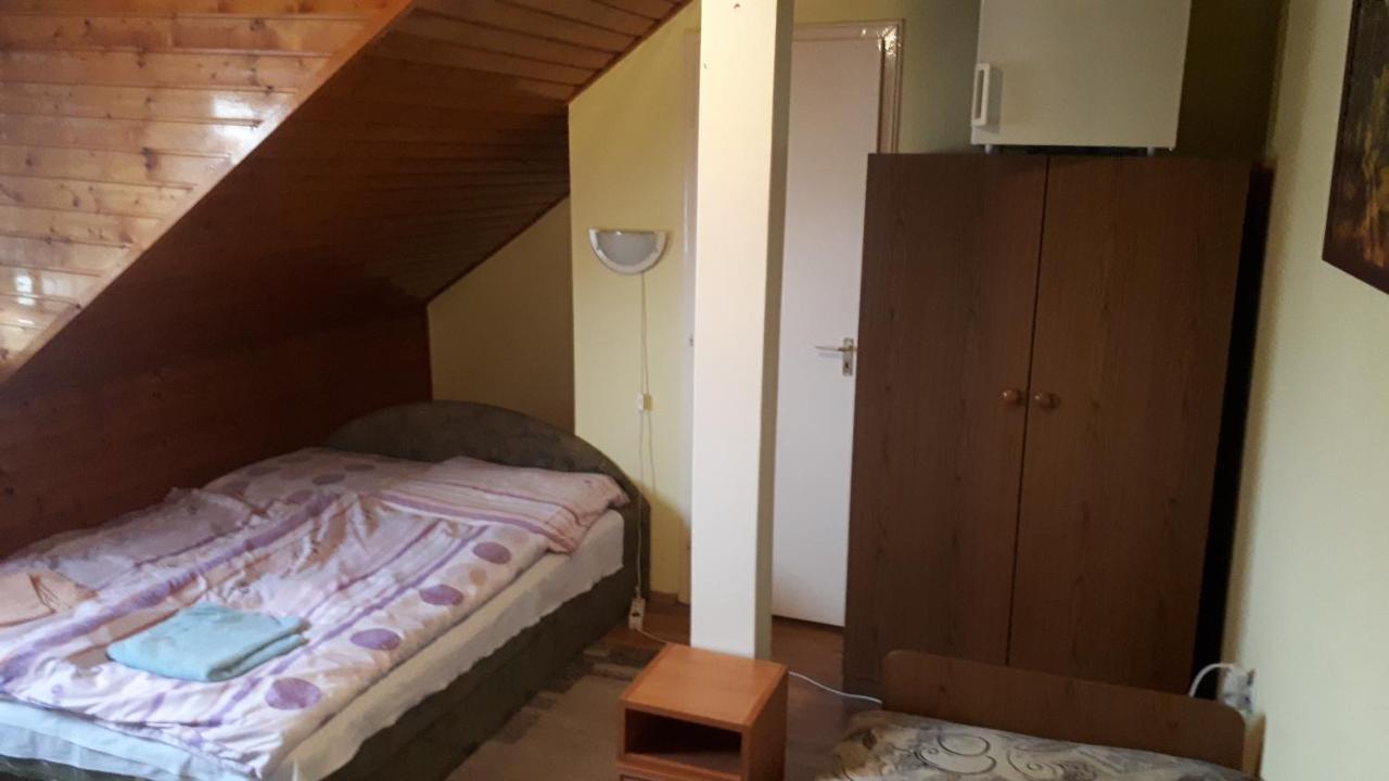 瓦茨 纳苏加尔旅馆酒店 外观 照片